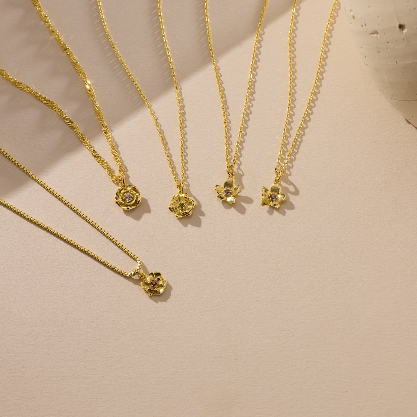 12 Flower Stone Necklace